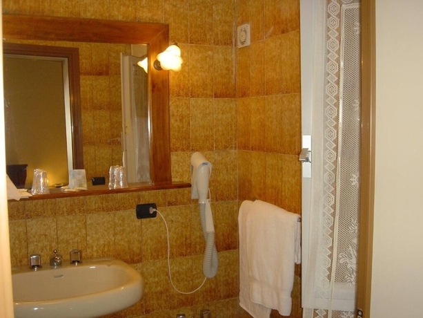 Imagen de la habitación del Hotel Club Malaspina and Resort. Foto 12