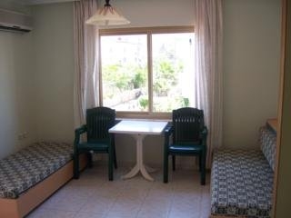 Imagen de la habitación del Hotel Club Maric. Foto 1