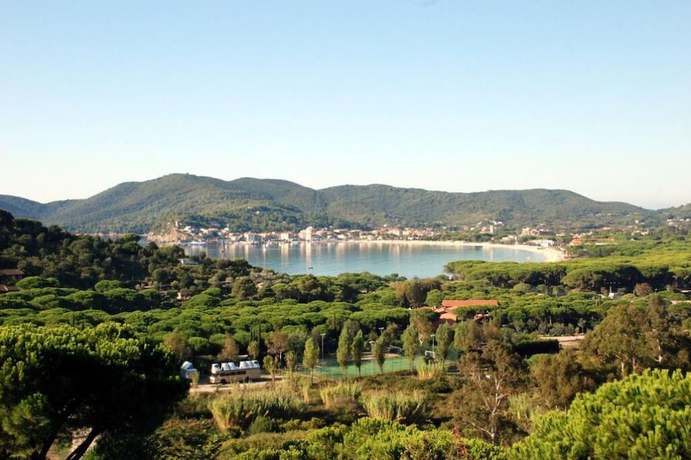Imagen de los exteriores del Hotel Club Marina 2. Foto 12