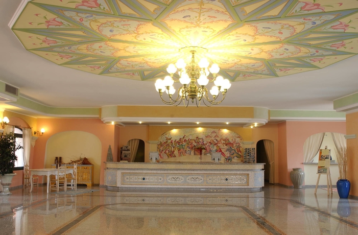 Imagen de los interiores del Hotel Club Marina Beach. Foto 16