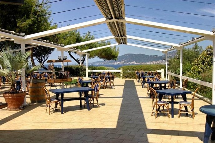 Imagen de los exteriores del Hotel Club Marina Viva. Foto 7