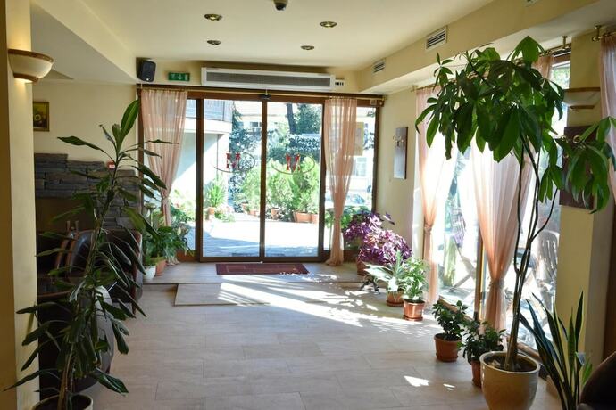 Imagen general del Hotel Club Martin. Foto 12