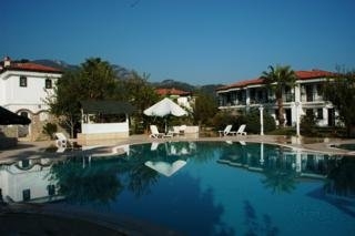 Imagen de la piscina del Hotel Club Mel Holiday Resort. Foto 7