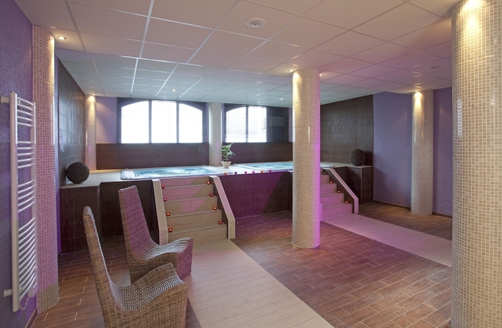 Imagen de la piscina del Hotel Club Mmv Le Valfrejus. Foto 19