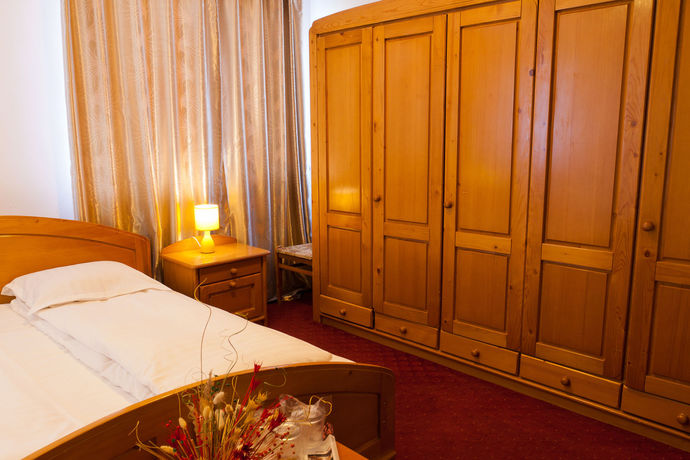 Imagen de la habitación del Hotel Club Montana. Foto 6