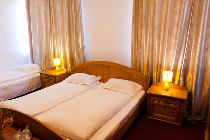 Imagen de la habitación del Hotel Club Montana. Foto 11