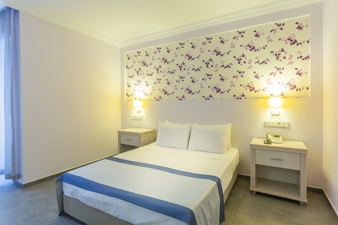 Imagen de la habitación del Hotel Club Muskebi, Bodrum. Foto 4