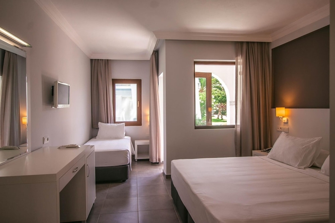 Imagen de la habitación del Hotel Club Muskebi, Bodrum. Foto 7