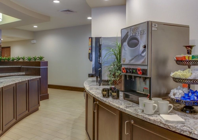 Imagen del bar/restaurante del Hotel Club - Nashville Inn and Suites. Foto 2