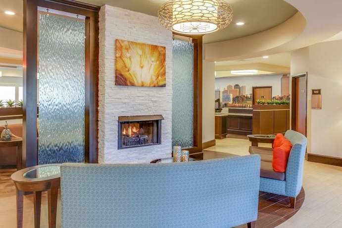 Imagen de los interiores del Hotel Club - Nashville Inn and Suites. Foto 10