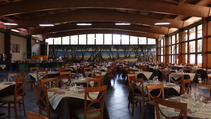 Imagen del bar/restaurante del Hotel Club Nature Village. Foto 2