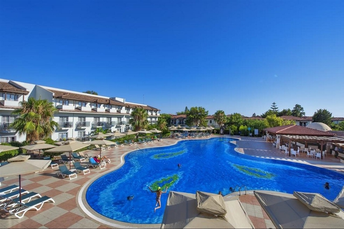 Imagen general del Hotel Club Nena - All Inclusive. Foto 16