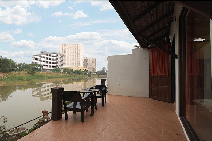 Imagen de la habitación del Hotel Club One Seven Gay Men Chiang Mai. Foto 17