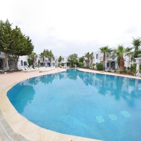 Imagen de la piscina del Hotel Club Paloma Apart. Foto 19