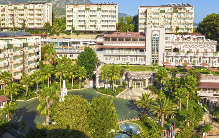 Imagen de los exteriores del Hotel Club Paradiso. Foto 3