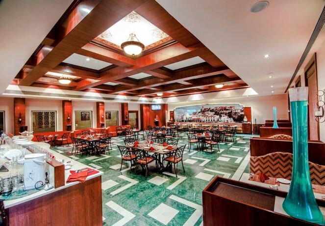 Imagen del bar/restaurante del Hotel Club Paraiso. Foto 11