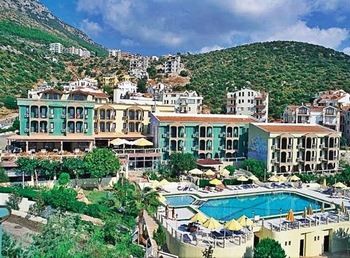 Imagen de los exteriores del Hotel Club Phellos. Foto 11