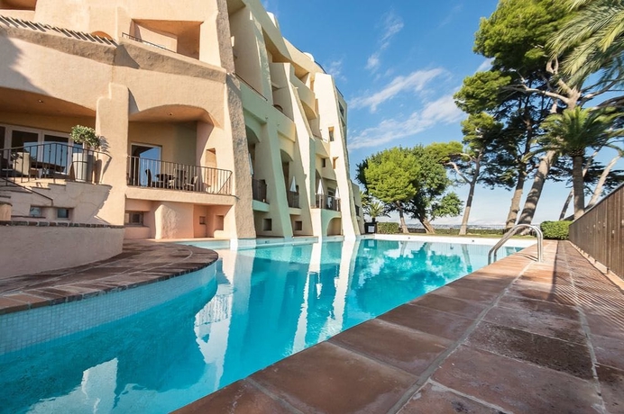 Imagen de la piscina del Hotel Club Port La Gal&egrave;re. Foto 19