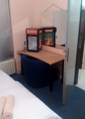 Imagen de la habitación del Hotel Club Praha. Foto 2