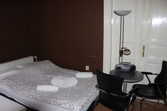 Imagen de la habitación del Hotel Club Praha. Foto 5