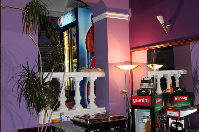 Imagen de los interiores del Hotel Club Praha. Foto 19