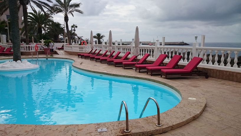 Imagen de la piscina del Hotel Club Puerto Atlantico. Foto 19