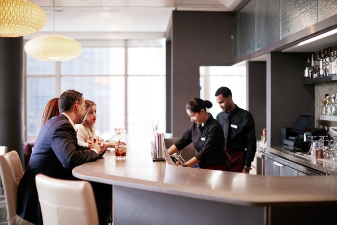 Imagen del bar/restaurante del Hotel Club Quarters World Trade Center. Foto 3