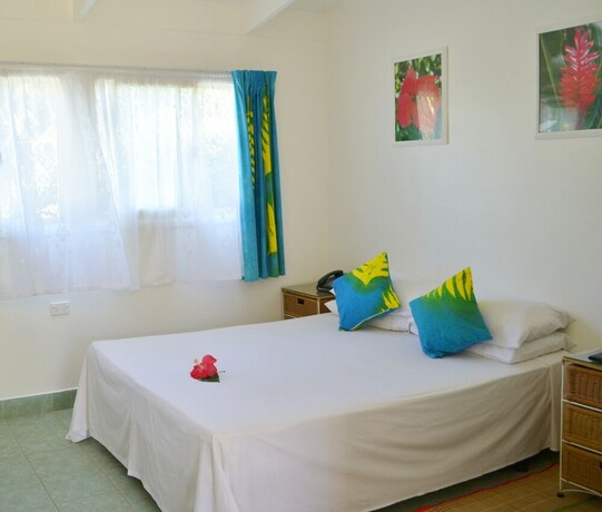 Imagen de la habitación del Hotel Club Raro Resort. Foto 14
