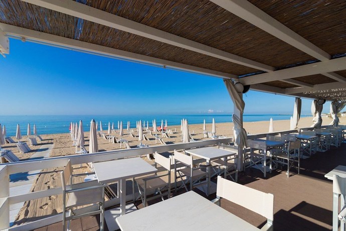 Imagen general del Hotel Club Ravezzo, Lido Marini. Foto 3