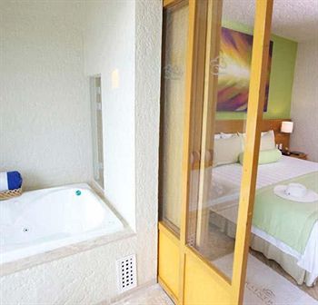Imagen de la habitación del Hotel Club Regina Cancun. Foto 8