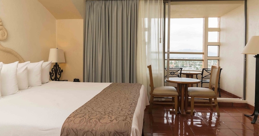 Imagen de la habitación del Hotel Club Regina Puerto Vallarta. Foto 3