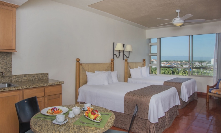 Imagen de la habitación del Hotel Club Regina Puerto Vallarta. Foto 9