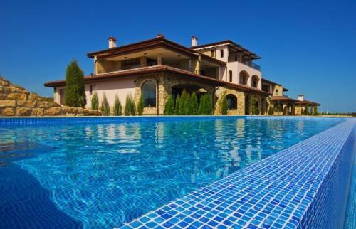 Imagen general del Hotel Club Residence At Blacksearama Golf. Foto 1