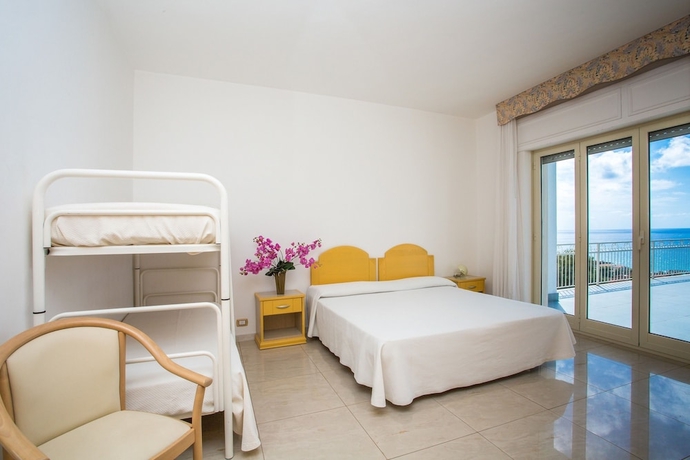Imagen de la habitación del Hotel Club Residence La Castellana. Foto 4