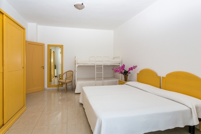 Imagen de la habitación del Hotel Club Residence La Castellana. Foto 5