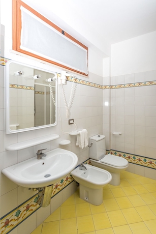Imagen de la habitación del Hotel Club Residence La Castellana. Foto 17