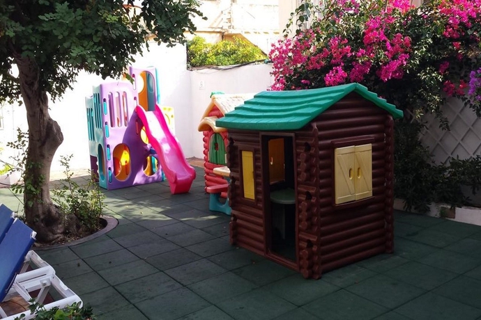 Imagen general del Hotel Club Salina Wharf. Foto 3