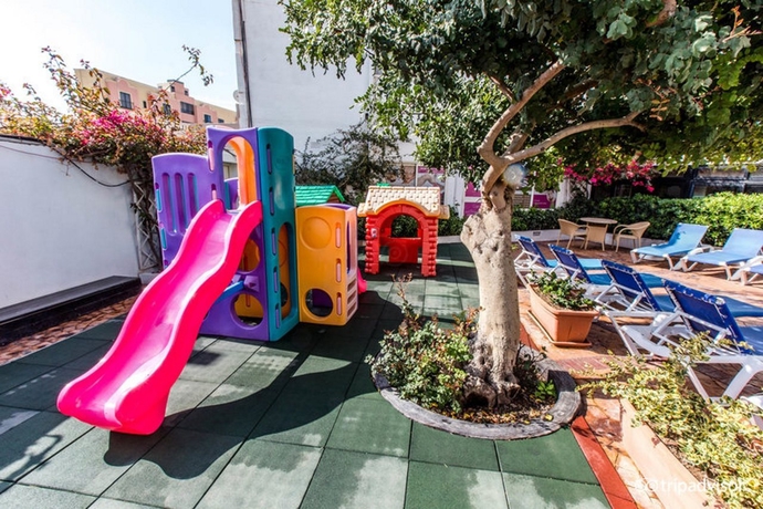 Imagen general del Hotel Club Salina Wharf. Foto 6