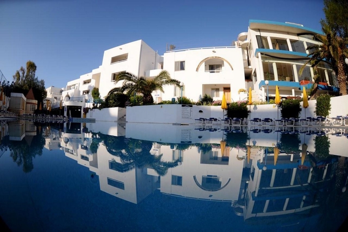 Imagen general del Hotel Club Salina Wharf. Foto 11