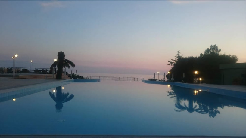 Imagen de la piscina del Hotel Club San Diego. Foto 15