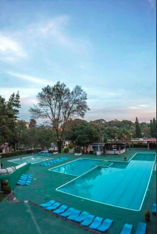 Imagen de la piscina del Hotel Club Santa Maria. Foto 18