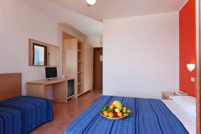 Imagen de la habitación del Hotel Club Santa Sabina. Foto 5