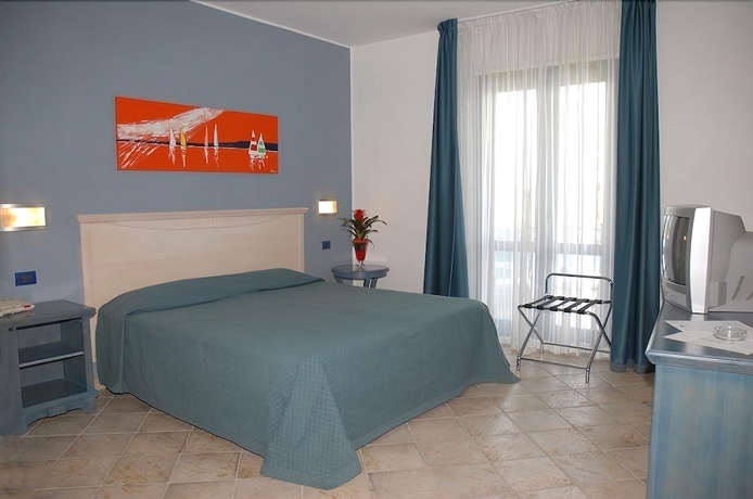 Imagen de la habitación del Hotel Club Selinunte Beach Aimori. Foto 10