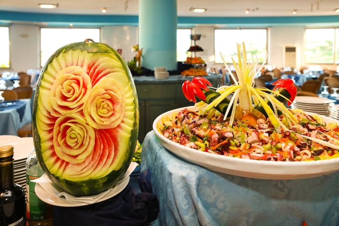 Imagen del bar/restaurante del Hotel Club Selinunte Beach Aimori. Foto 4