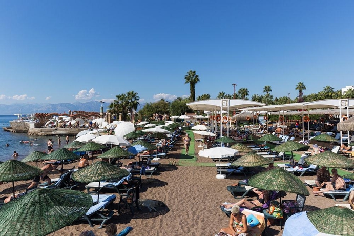 Imagen general del Hotel Club Sera - All Inclusive. Foto 3