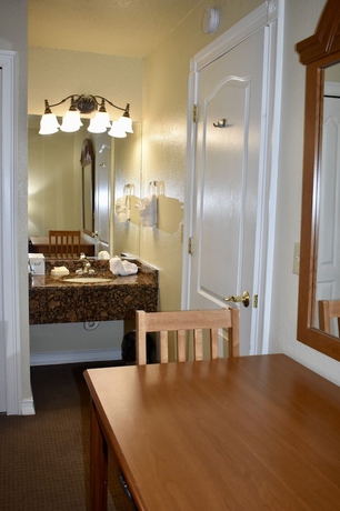 Imagen de la habitación del Hotel Club Sevilla. Foto 14