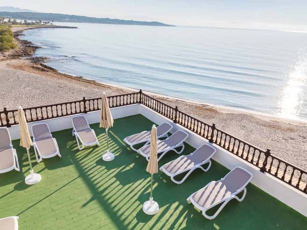 Imagen de los exteriores del Hotel Club S'illot. Foto 10