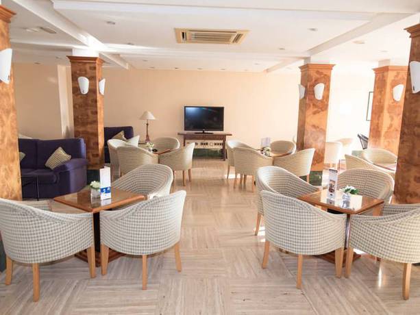 Imagen de los interiores del Hotel Club S'illot. Foto 12