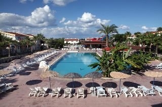 Imagen de la piscina del Hotel Club Simena. Foto 5