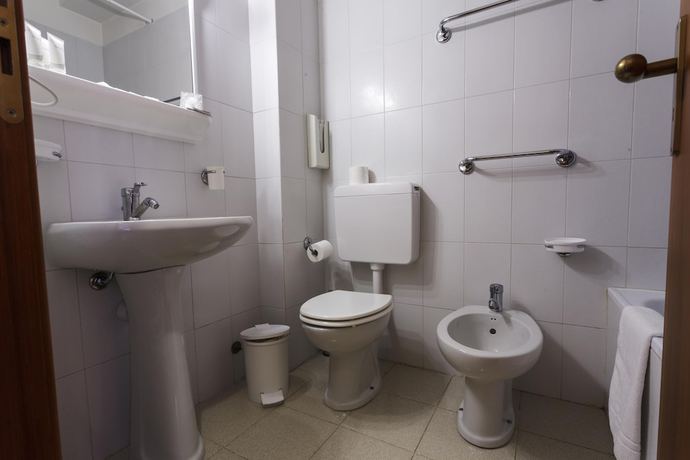 Imagen de la habitación del Hotel Club Solaris. Foto 6